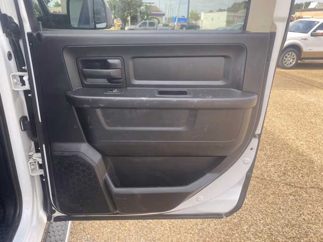 2016 Ram 1500 - 1C6RR7KT0GS102191 - Image #16