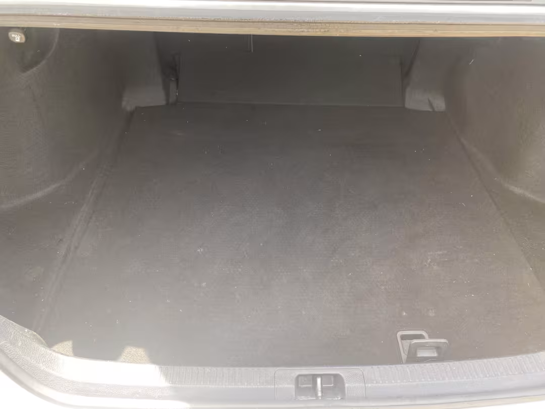 2020 Toyota Camry - 4T1C11AK7LU362951 - Image #20