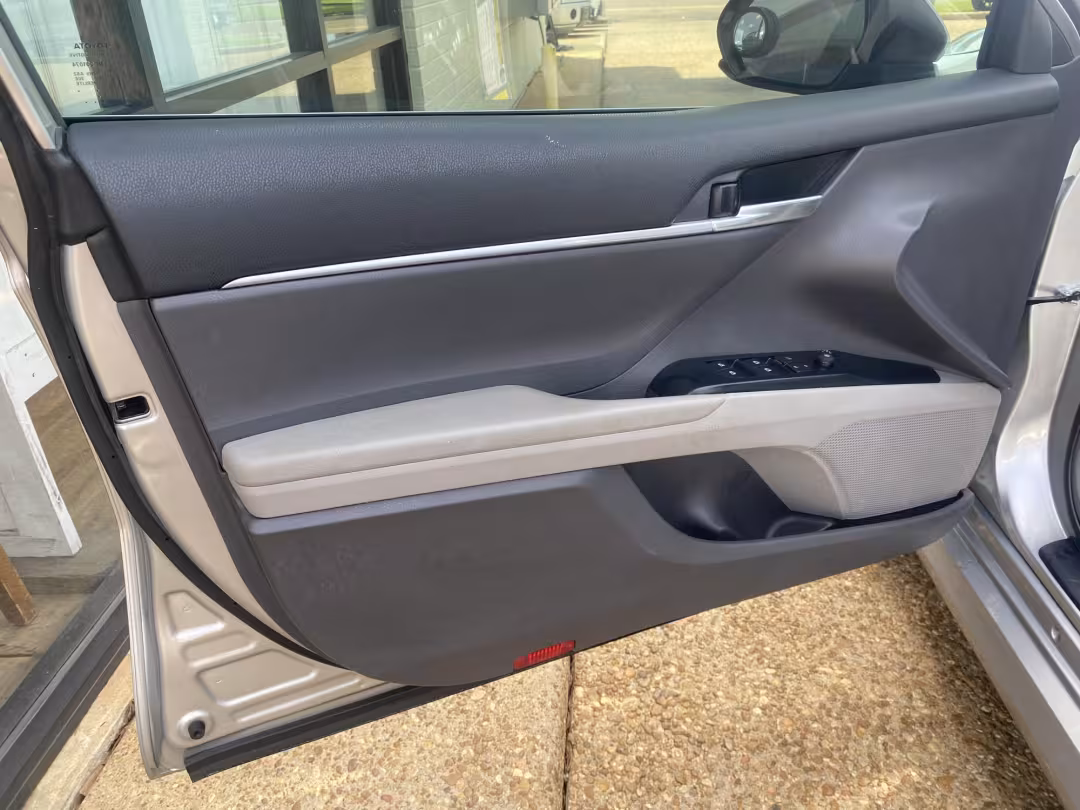 2020 Toyota Camry - 4T1C11AK7LU362951 - Image #8